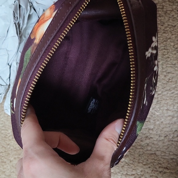 NWT! Floral Burgundy Dropp Kit/Toiletry Bag/Makeup Bag! - Picture 10 of 16